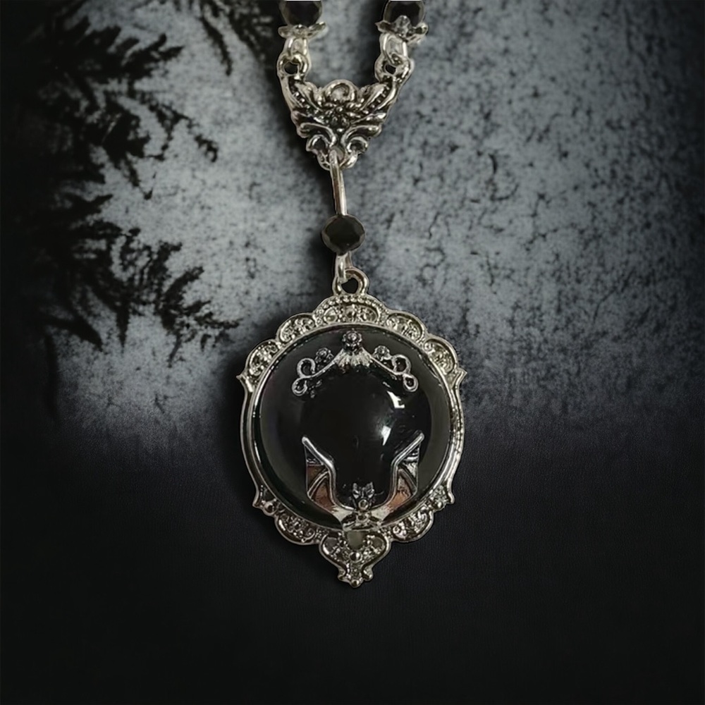 Gothic Bat Silver‎ Plated Round Pendant Necklace Faux Fashion Jewelry